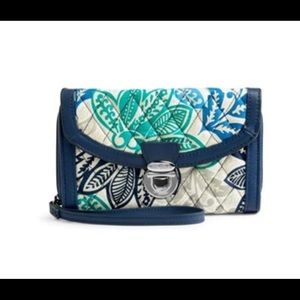 - Vera Bradley new tech wallet